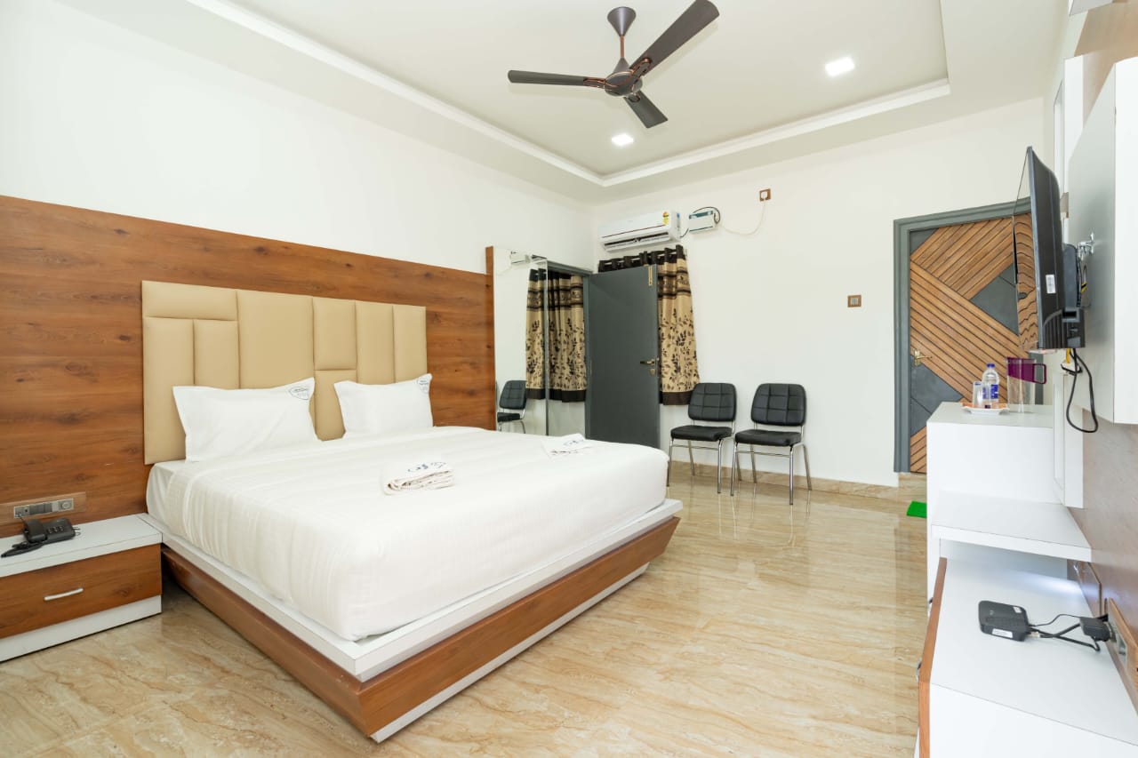 Luxury Inter-connected Family Room, Hotel Natchathra