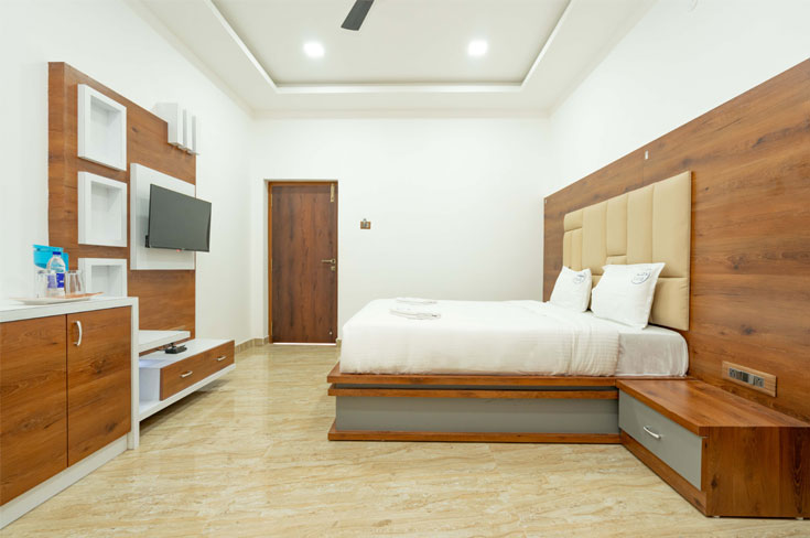 Luxury Double Bed Room, Hotel Natchathra