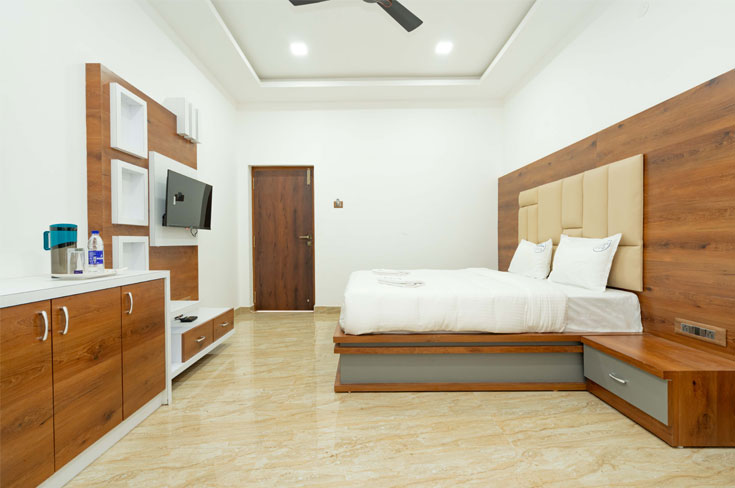 Luxury Double Bed Room, Hotel Natchathra