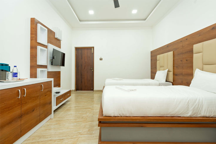 Luxury Triple Bed Room, Hotel Natchathra