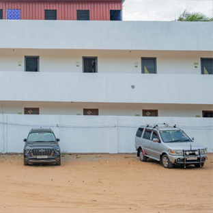 Free Parking, Hotel Natchathra